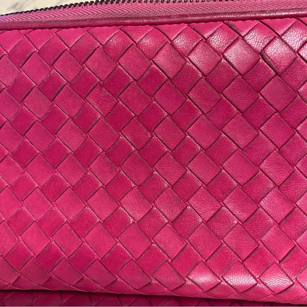 EUC Bottega Veneta Lambskin Intrecciato Long Round Zipper Wallet - Picture 12 of 14
